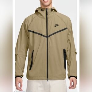 Nike Tech Woven Windrunner Jacket